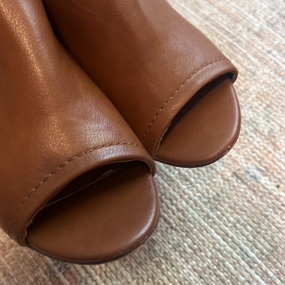 🔜 Mossimo heeled mules - Picture 3 of 3